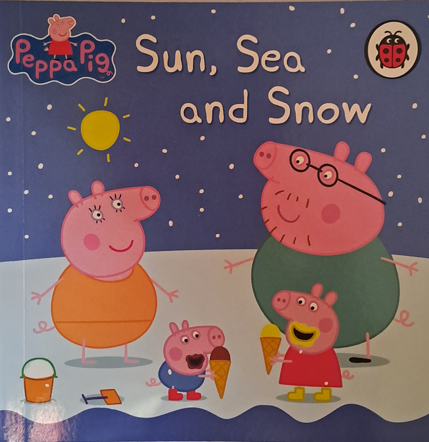 IMG : Peppa Pig Mini Book Sun, Sea And Snow 