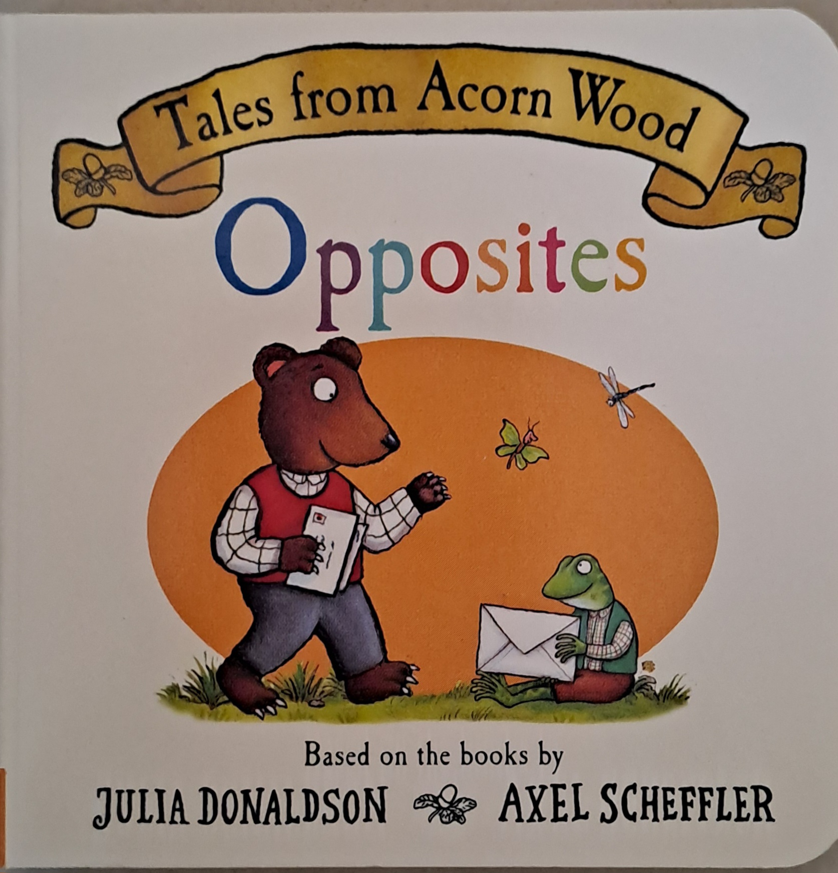 IMG : Tales From Acorn Wood Little Library Opposites